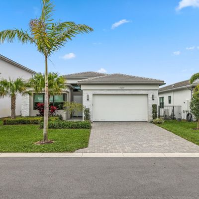 17207 Windy Pointe Ln, Boca Raton, FL 33496