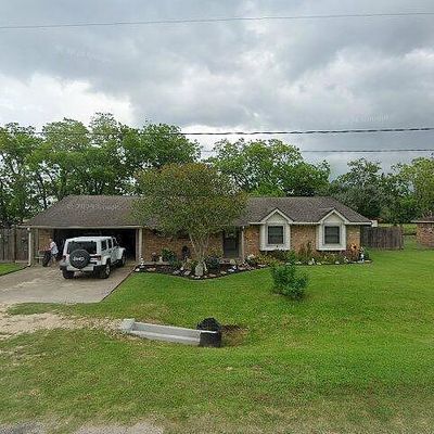 174 Creekwood Dr, Freeport, TX 77541