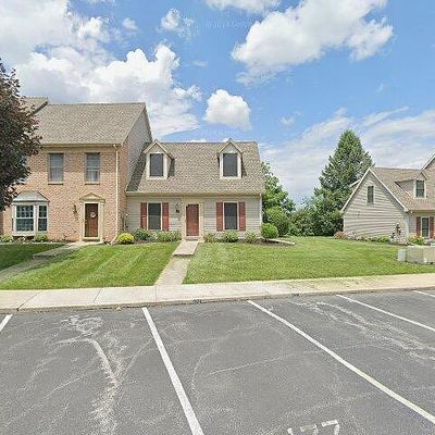 177 Crown Pointe Dr, York, PA 17402