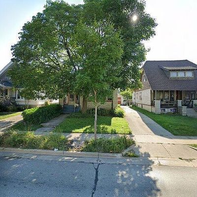 2010 N 55 Th St, Milwaukee, WI 53208