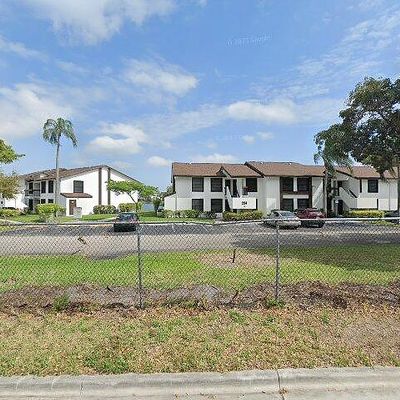 204 Lake Pointe Dr #101, Oakland Park, FL 33309