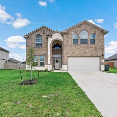 2045 Rock Ridge Ave, Bryan, TX 77807