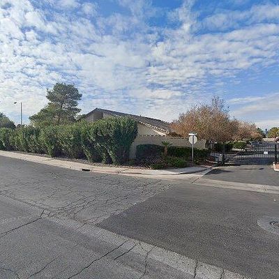 2077 Heritage Oaks St, Las Vegas, NV 89119