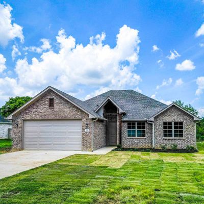 211 S Loveless St, Bullard, TX 75757