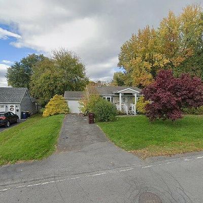 211 Winchester Dr, New Hartford, NY 13413