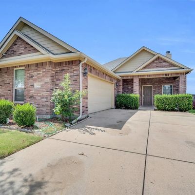 212 Bob White Dr, Red Oak, TX 75154