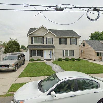 18 Laurel St, Carteret, NJ 07008