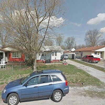 1890 W Waggoner St, Decatur, IL 62526