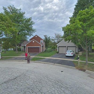 1925 Grosse Pointe Ct, Hanover Park, IL 60133