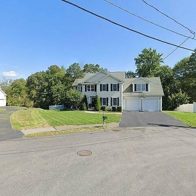 24 Colton Ln, Attleboro, MA 02703