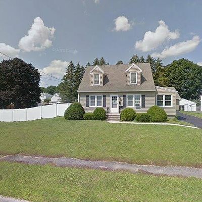 24 Crystal St, Pittsfield, MA 01201