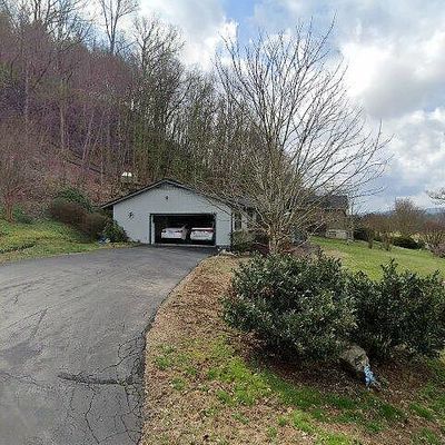 24 Middlemount Rd, Pisgah Forest, NC 28768