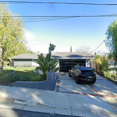 24355 Crestlawn St, Woodland Hills, CA 91367