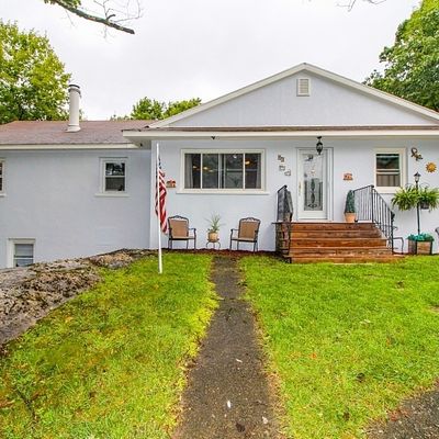 25 Ellen Rd, Lake Hopatcong, NJ 07849