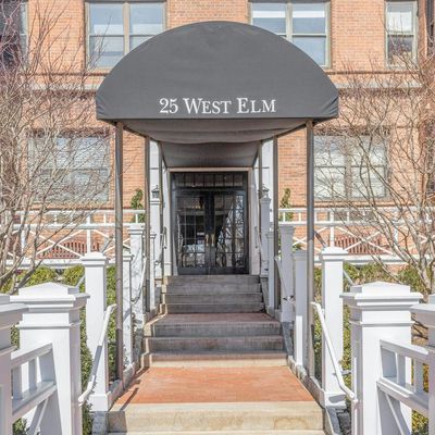 25 W Elm St #56, Greenwich, CT 06830