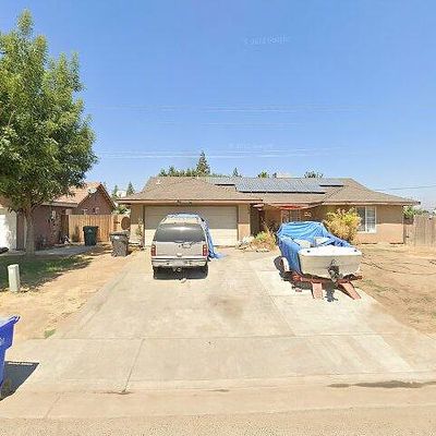 264 Trinta St, Farmersville, CA 93223