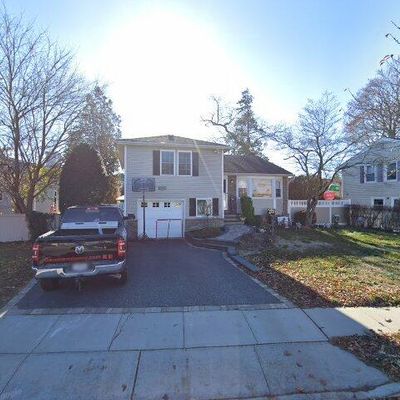 2682 Saw Mill Rd, North Bellmore, NY 11710