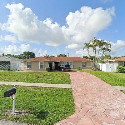 2696 Flamango Lake Dr, West Palm Beach, FL 33406