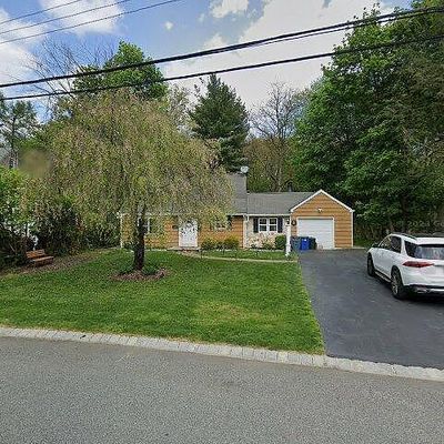 27 Brookside Ave, Pompton Plains, NJ 07444