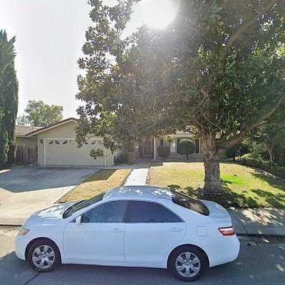 2716 Fallenleaf Dr, Stockton, CA 95209