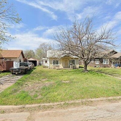 221 N Stephens St, Hobart, OK 73651