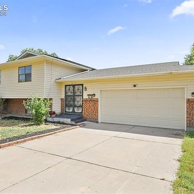 2228 Norman Ln, Pueblo, CO 81005