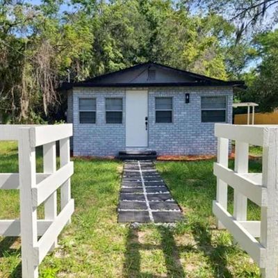 2230 Harlem Ave, Eustis, FL 32726