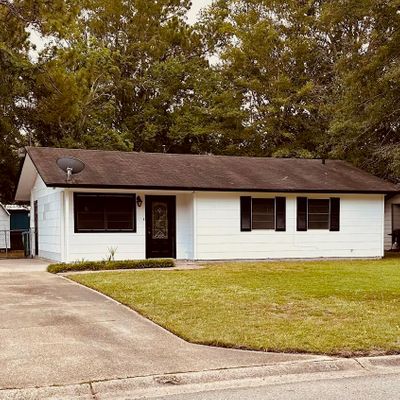 229 Linda Dr, Ocean Springs, MS 39564