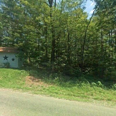 230 Hemlock Grove Rd, Newfoundland, PA 18445