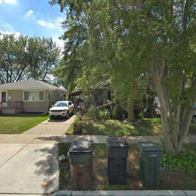 23520 Elmira St, Saint Clair Shores, MI 48082