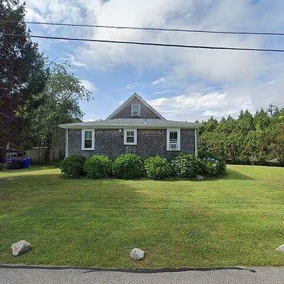 31 Hemlock Ave, Narragansett, RI 02882