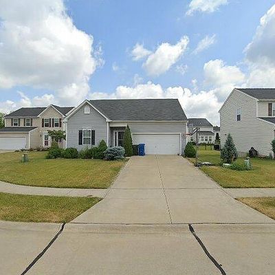 32096 Cottonwood Crst, North Ridgeville, OH 44039