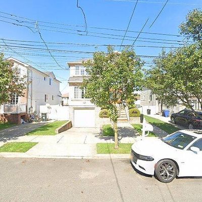 33 Hinton St, Staten Island, NY 10312