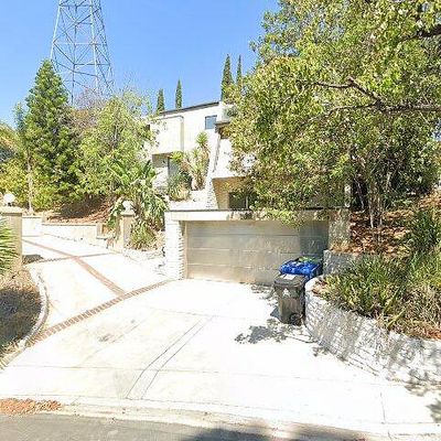 3311 Dona Rosa Dr, Studio City, CA 91604