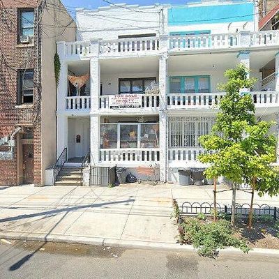 2858 W 17 Th St, Brooklyn, NY 11224