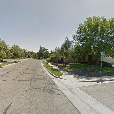 3719 E Murray Ct, Visalia, CA 93292