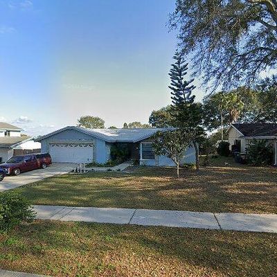 3921 Lake St George Dr, Palm Harbor, FL 34684