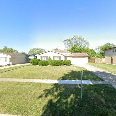 3 N505 Crown Rd, Elmhurst, IL 60126