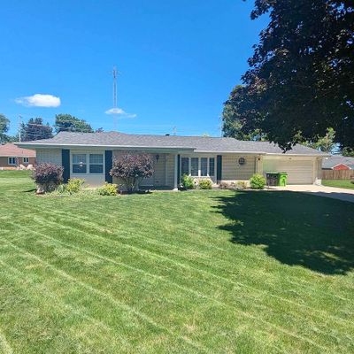 406 Louise Ln, Beaver Dam, WI 53916