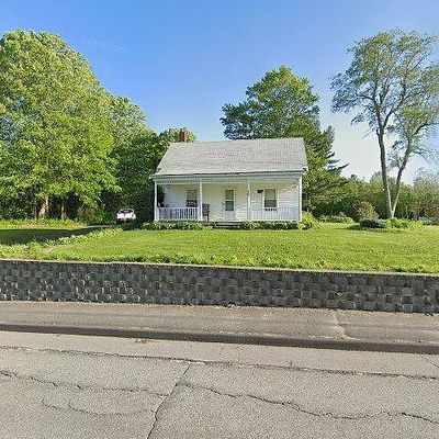 35 Upland Rd, Lisbon, ME 04250