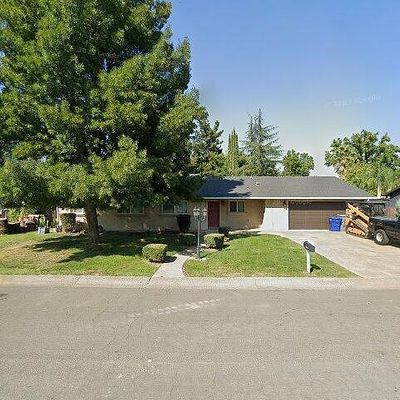 3560 Riverview Dr, Redding, CA 96001