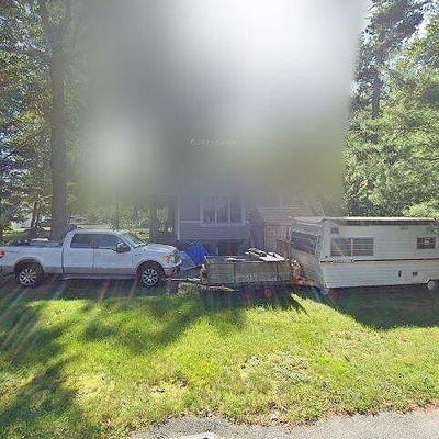 37 W Shore Rd, Holbrook, MA 02343