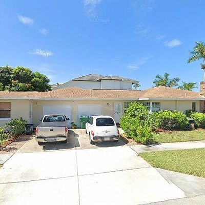 508 107 Th Ave N, Naples, FL 34108