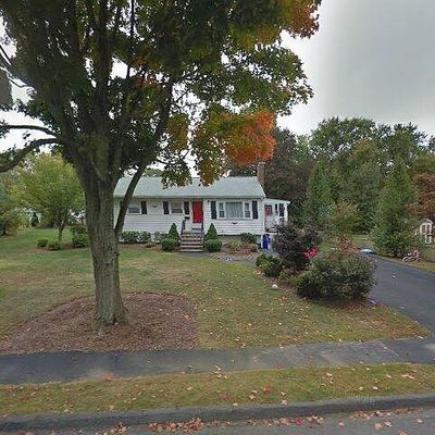 52 Cranmore Rd, Braintree, MA 02184