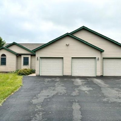 4489 Roberds Lake Trl, Faribault, MN 55021