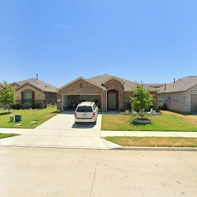 4512 Hiddenite Rd, Aubrey, TX 76227