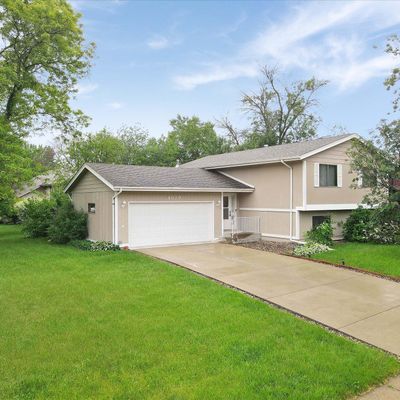 4579 W 133 Rd St, Savage, MN 55378