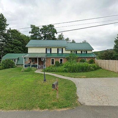 6 Monroe St, Whitney Point, NY 13862