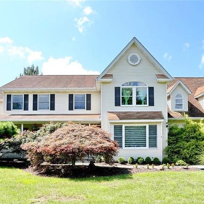 6 S Post Ln, Airmont, NY 10952