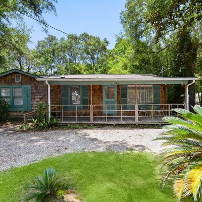 609 Russell Ave, Ocean Springs, MS 39564